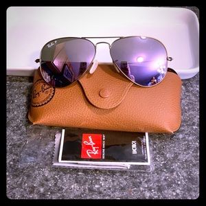Like New Ray-Ban aviators 💜💜